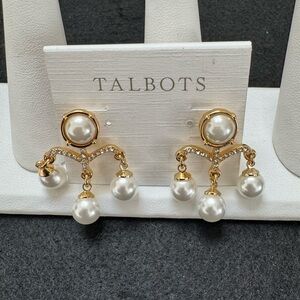 Talbots pearlized earring